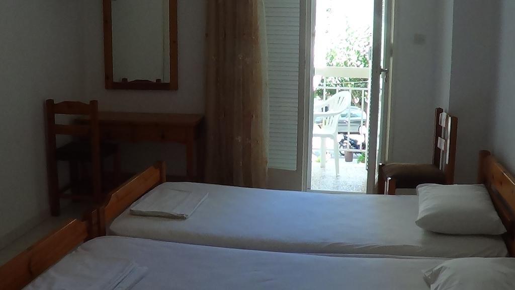 Mouroukis Rooms Loutra Edipsou (Evia) Quarto foto